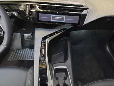 Peugeot 3008 145 e-DCS6 Allure / Hybride (2025) - Photo 13