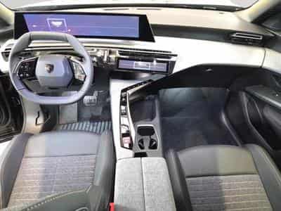 Peugeot 3008 145 e-DCS6 Allure / Hybride (2025) - Photo 3