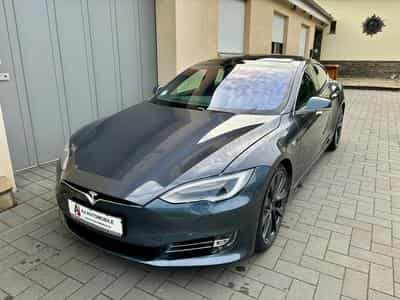 Tesla Model S 100D (2018) - Photo 1