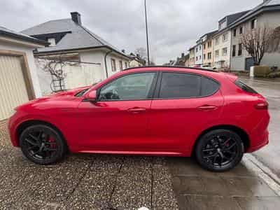 Alfa-Romeo Stelvio Veloce (2022) - Photo 9