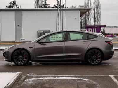 Tesla Model 3 Performance AWD 2021 512ch Panasonic (2021) - Photo 4