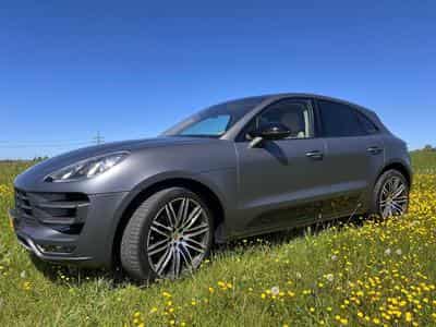 Porsche Macan TURBO (2015) - Photo 2