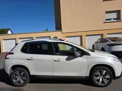 Peugeot 2008 Allure (2016) - Photo 5
