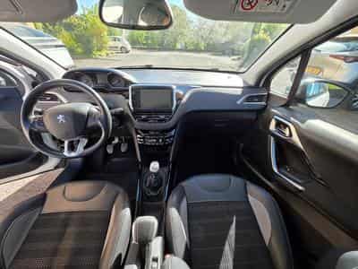 Peugeot 2008 Allure (2016) - Photo 12
