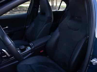 Mercedes A 250 A250e PHEV AMG Line 8G-DCT (2020) - Photo 4