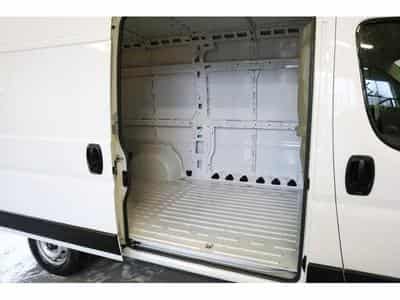 Peugeot Boxer 335 L2H2 Kam PDC DAB Temp BT (2024) - Photo 6
