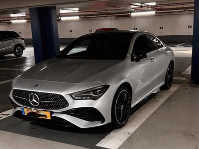 Mercedes CLA 250 e Plug-in Hybrid AMG Line (2024) - Photo 1