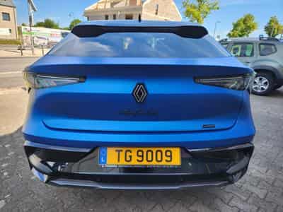 Renault Rafale E-Tech Hyper Hybrid 4X4 300 Atelier Alpine (2025) - Photo 8