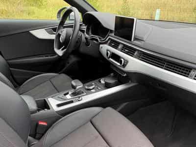 Audi A4 S-Line (2019) - Photo 9