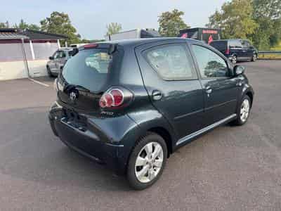 Toyota Aygo 1.0 68ch (2011) - Photo 6