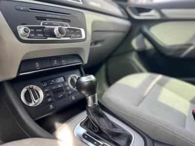 Audi Q3 AUTOMATIQUE / QUATTRO / ESSENCE / PANORAMIQUE (2012) - Photo 13
