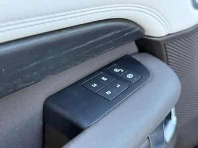 Land-Rover Discovery 3.0 Td6 HSE (2018) - Photo 9
