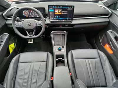 VW T-Roc R-Line Black Style 1.5 TSI 150PS (2025) - Photo 3