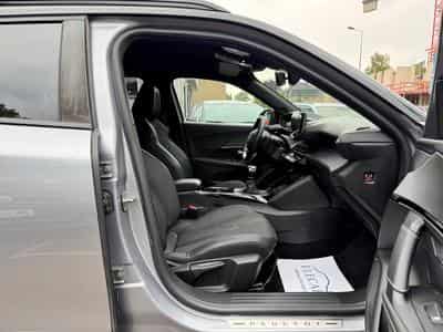 Peugeot 2008 1.2 PureTech 130 GT-Line NAVI/CAM/LED (2020) - Photo 9