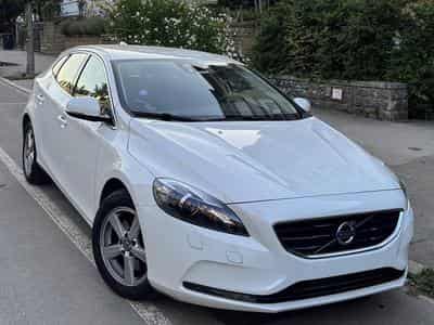 Volvo V40 T2 Momentum (1.6, 4-cylinder, 6-speed) (2013) - Photo 3