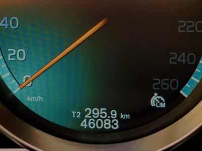 Volvo V40 T2 Momentum (1.6, 4-cylinder, 6-speed) (2013) - Photo 10