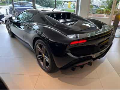 Ferrari 296 GTS (2025) - Photo 2