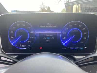 Mercedes EQE EQE 350+ (2022) - Photo 12