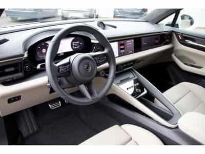 Porsche Macan Turbo (2025) - Photo 7