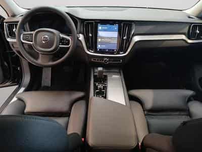 Volvo V60 B4 Plus Dark / Diesel (2023) - Photo 3