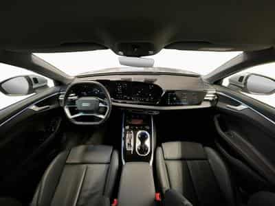 Audi A6 Avant+S-Tronic+TDI+P.Business (2025) - Photo 2