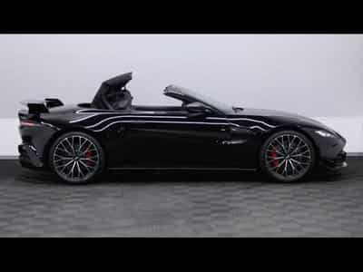 Aston-Martin V8 Vantage Roadster F1 Edition (2022) - Photo 11
