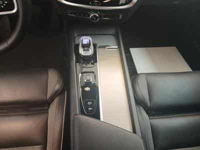 Volvo V60 B4 Plus Dark / Essence (2025) - Photo 10