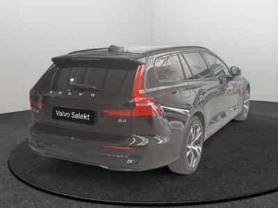 Volvo V60 B4 Plus Dark / Essence (2025) - Photo 4