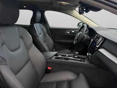 Volvo V60 B5 AWD / Essence (2023) - Photo 15