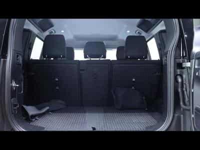 Land-Rover Defender 110 S D200 AWD Auto (2025) - Photo 7