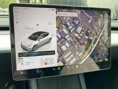 Tesla Model Y Model Y RWD garantie constructeur 02/28 (2024) - Photo 11