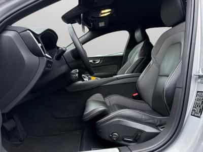 Volvo V60 T6 Plus Dark / Hybride (2024) - Photo 10