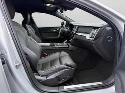 Volvo V60 T6 Plus Dark / Hybride (2024) - Photo 15