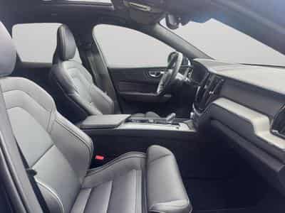 Volvo XC60 T8 Black Edition Plus / Hybride KIT HIVER INCLUS (2025) - Photo 15