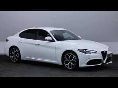 Alfa-Romeo Giulia 2.2 JTD 160 Auto (2022) - Photo 3