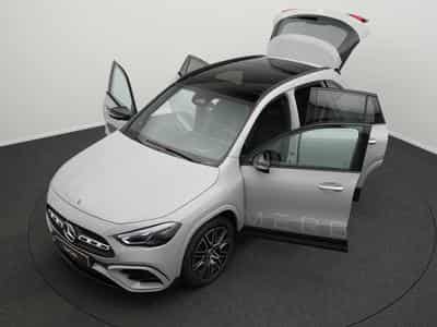 Mercedes GLA 180 AMG-Line (2025) - Photo 12