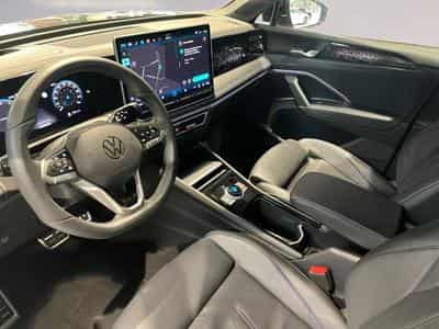 VW Tiguan 2.0 TSI 4Motion R-Line 265 (2025) - Photo 10