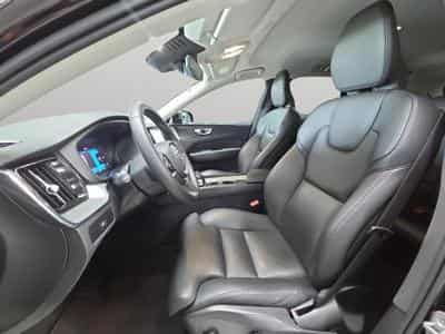 Volvo XC60 B4 Plus Dark / Essence (2023) - Photo 11