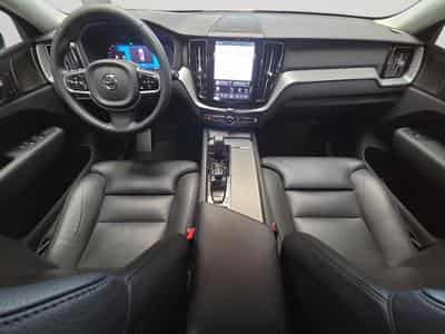Volvo XC60 B4 Plus Dark / Essence (2023) - Photo 9