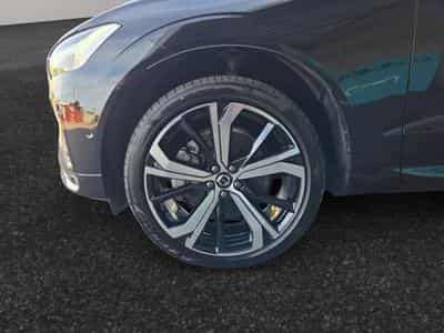 Volvo XC60 B5 AWD Ultra Dark / Essence (2025) - Photo 14
