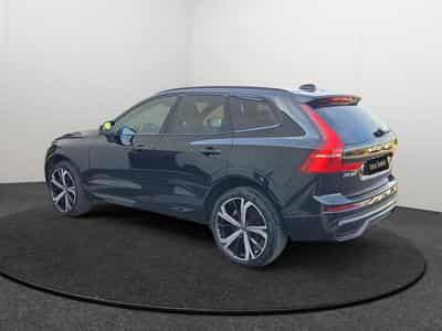 Volvo XC60 B5 AWD Ultra Dark / Essence (2025) - Photo 3