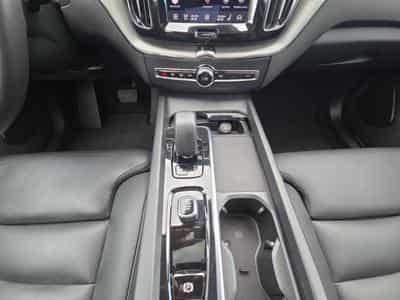 Volvo XC60 B4 Plus Dark / Essence (2024) - Photo 11