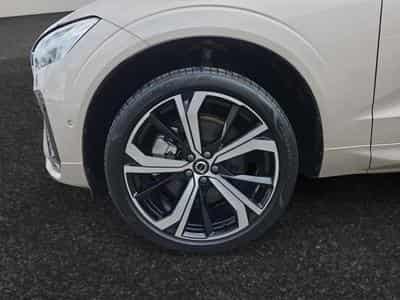 Volvo XC60 B4 Plus Dark / Essence (2024) - Photo 14