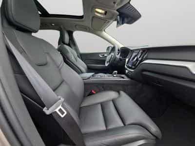 Volvo XC60 B4 Plus Dark / Essence (2024) - Photo 15