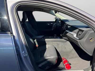 Volvo V60 B4 Core / Essence (2025) - Photo 15