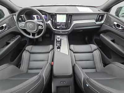 Volvo XC60 T6 Plus Dark / Hybride KIT HIVER INCLUS (2025) - Photo 10