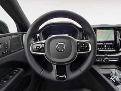 Volvo XC60 T6 Plus Dark / Hybride KIT HIVER INCLUS (2025) - Photo 12