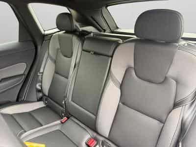 Volvo XC60 T6 Plus Dark / Hybride (2025) - Photo 13