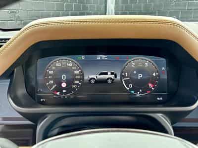 Land-Rover Defender 90 D300 X-Dynamic HSE (2023) - Photo 14
