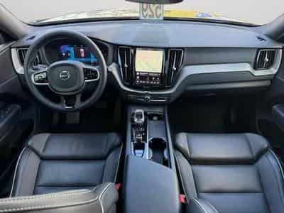 Volvo XC60 T6 Black Edition / Hybride (2024) - Photo 10